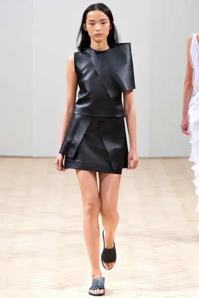 Look 30